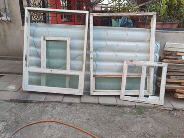 dərnəgül taxta: İşlənmiş aluminium və taxta pəncərələr