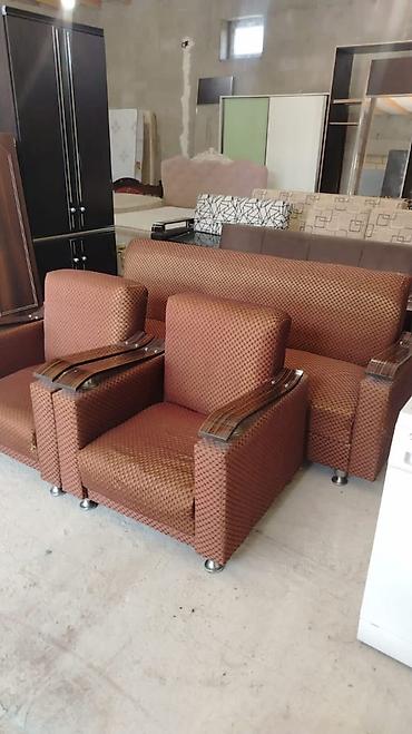 Divan və kreslo dəstləri: Divan ve iki eded kreslo satilir 200azn.Divan acilir bazalidi.Unvan — 1