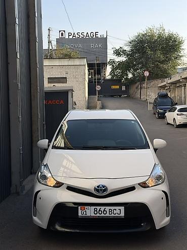 Toyota: Toyota Prius V: 2018 г., 1.8 л, Гибрид, Универсал — 2
