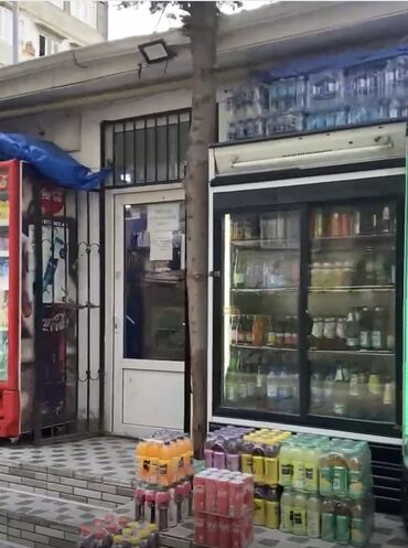 Kommersiya daşınmaz əmlakının satışı: Təcili satılır! Gənclik metrosunun yaxınlığında yerləşən, tam işlək və — 17