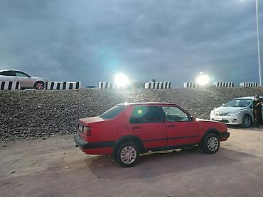Продажа авто: Volkswagen Jetta: 1991 г., 1.8 л, Механика, Бензин, Седан — 3