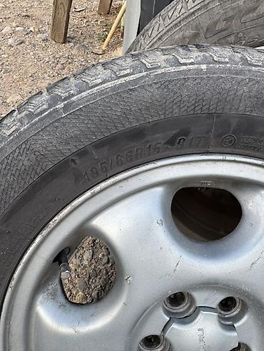 Колеса в сборе: Комплект из 4 колес на штампованных дисках Subaru. Характеристики: - — 1