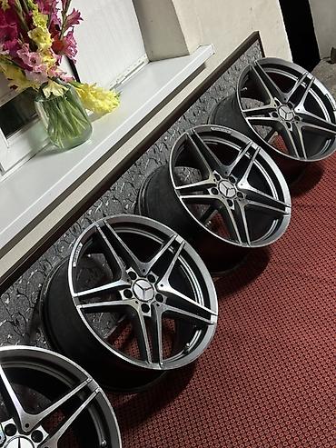 зеркало 30: Комплект из 4 легкосплавных дисков для Mercedes-Benz. Разноширокие — 6