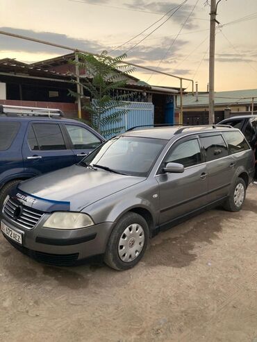 купить двигатель на фольксваген пассат б5: Универсал Volkswagen Passat B5 серого цвета, оснащенный багажником на