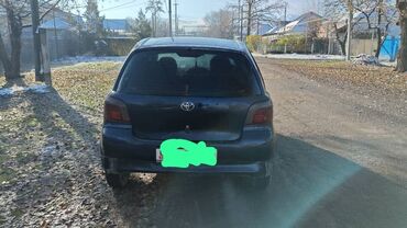 Toyota: Toyota Vitz: 2000 г., 1 л, Бензин, Купе