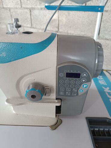 Промышленные швейные машинки: Швейная машинка 
автамат 
закрепка 
обрезка 
состояние идеальное