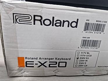 Музыкальные инструменты: Продам синтезатор Roland E-X20, 61 клавиша, пользовались менее года, в — 3