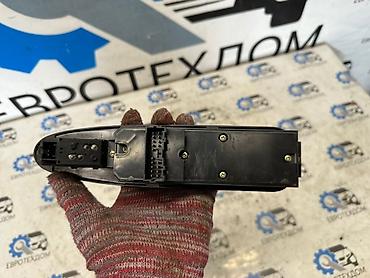e6 3: Блок управления стеклоподъемниками Mitsubishi Carisma DA5A 4G93 2001 — 5