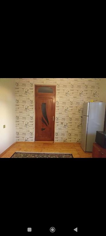 Uzunmüddətli kirayə mənzillər: Həyətyanı torpaq sahəsi 1 hektardır. Həyətdə bir böyük tövlə, 3 dam, 1 — 2