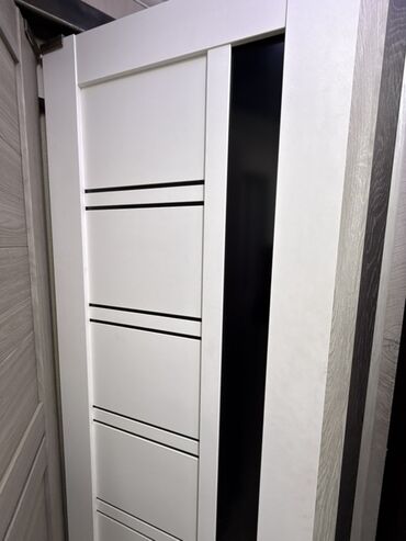 купить межкомнатные двери с коробкой: Межкомнатная глухая дверь, Окрашенная, цвет - Белый