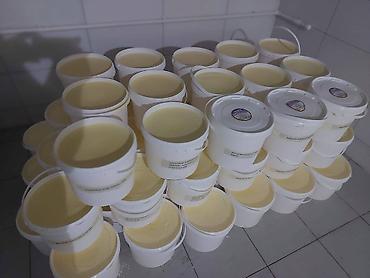 Qaymaq: UCUZ VƏ KEYFİYYƏTLİ . ÖZ KƏNDİMİZİN TƏBİİ MƏHSULLARI SATIŞDA. KƏND — 12