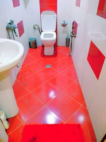 Uzunmüddətli kirayə mənzillər: Biləcəridə Kristalın yanında 3 sotun içində 200 kv sahəsi olan 6 — 9