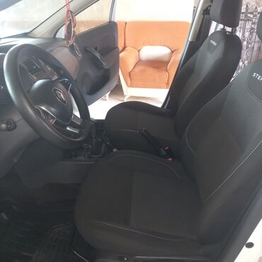 Renault: Renault Sandero Stepway: 1.6 l | 2019 il 88400 km Ofrouder/SUV — 6