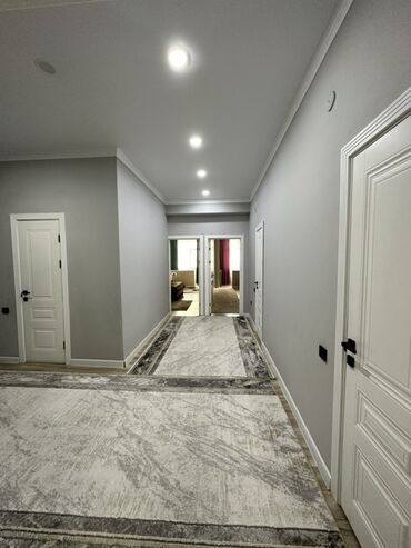 серая кофта: 3 комнаты, 125 м², Элитка, 12 этаж