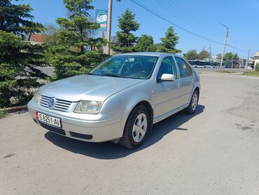 Volkswagen: Volkswagen Bora: 2002 г., 1.6 л, Автомат, Бензин, Седан