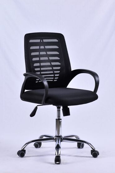 купить офисное кресло: Новый, С колесиками, Рукояти не регулируются