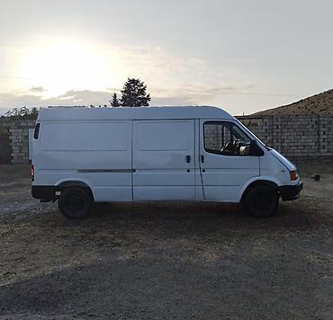 mercedes benz 208 d: Ford Transit icareye verilir qiymet 600azn yuk yeri uzunlugu 3.30metr — 1