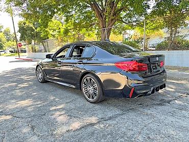 вмятина: BMW 5 series: 2020 г., 3 л, Седан — 2