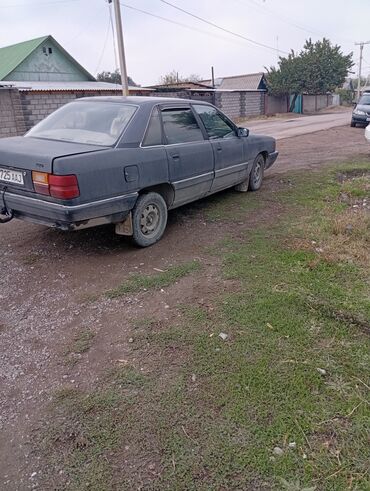 ищу машину на рассрочку: Audi 80: 1990 г., Седан