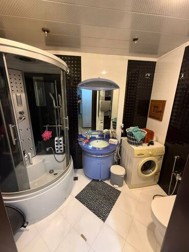 Uzunmüddətli kirayə mənzillər: Evdə bir işləyən xanım yaşayır bir işləyən xanım axtarılır.Ev — 1