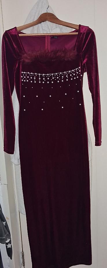 Haljine: Elegantne svečane haljine više modela. Haljine su dobro očuvane na lalafo.rs — 4 Haljine: Elegantne svečane haljine više modela. Haljine su dobro očuvane — 4