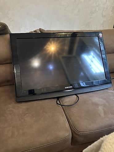 asma ventilyator: Samsung LCD televizor - Ekran ölçüsü: təxminən 32" - Panel: LCD — 2