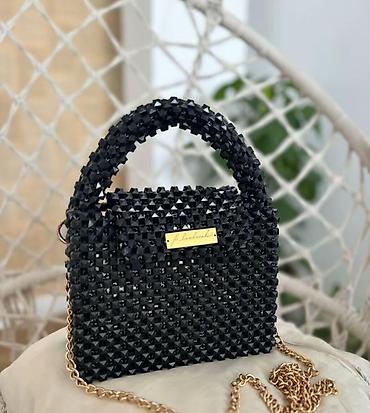 Muncuqdan hazırlanmış əl çantaları – elegan və diqqətçəkən aksessuar