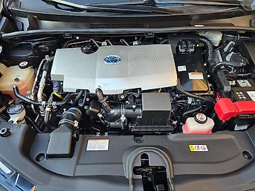 Toyota: Toyota Prius: 2020 г., 1.8 л, Гибрид, Хэтчбэк — 6