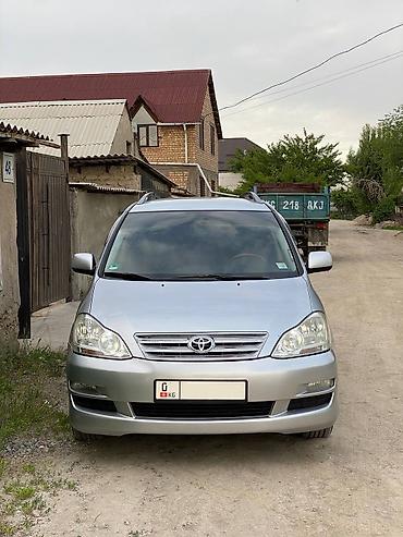 d 4d: Toyota Avensis Verso: 2004 г., 2 л, Механика, Бензин, Минивэн — 2