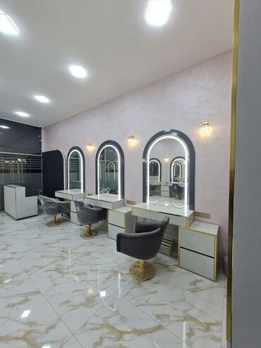 Digər salon, tibbi mebel: Daxili dizaynı və funksionallığı ilə göz oxşayan, tam təchiz olunmuş — 18