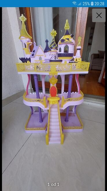 stumble guys igracka: Moj mali poni 86×48cm dvorac Kanterlot gala prijem My little pony Žuto