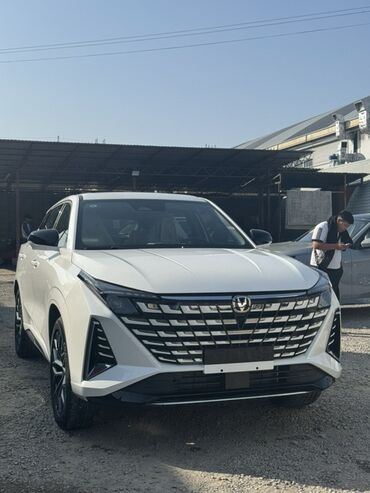 срочно продаю хонда серви: Changan : 2024 г., 1.5 л, Робот, Бензин, Кроссовер