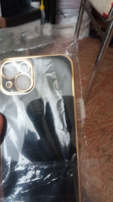 Kabrolar: Telefon modelləri üçün qızılı çexollar satılır.honor x8b x9c iPhone 13 — 7