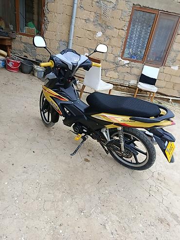 Mopedlər,skuterlər: Moped/motosiklet – sport üslublu şəhər qəzaeti Xüsusiyyətlər: - Kuzov — 4