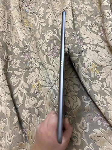 Планшеты: Планшет, Apple, память 64 ГБ, 9" - 10", 4G (LTE), Б/у, Классический цвет - Серый — 4
