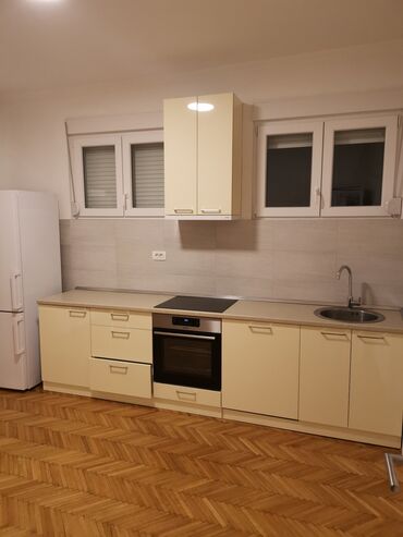 Prodaja stanova: 4 sobe, 114 kv. m, 1 sprat — 7