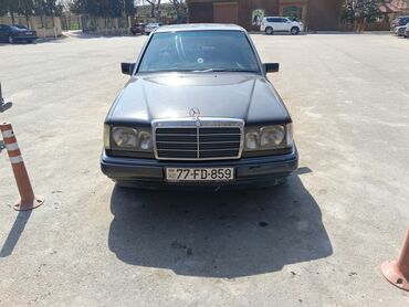 3 otaqli: Mercedes-Benz 230: 2.3 l | 1991 il Sedan