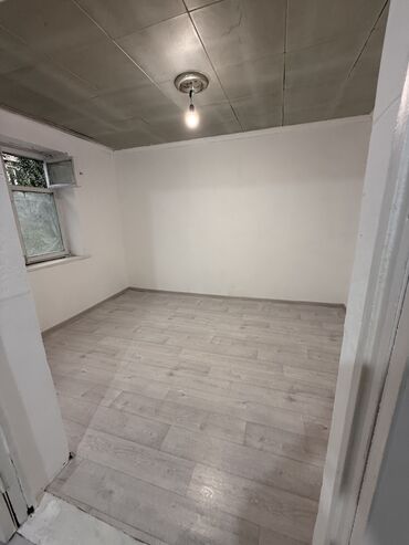 ош базар пол дом: 30 м², 2 комнаты, Утепленный