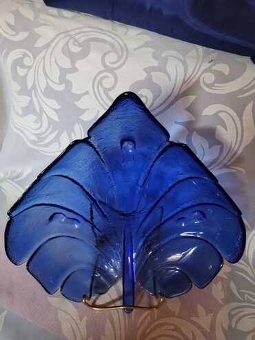 Činije: Cinija nova list,presovano staklo Poljska iz 80,90ih. Cinija na lalafo.rs — 4 Činije: Cinija nova list,presovano staklo Poljska iz 80,90ih. Cinija — 4