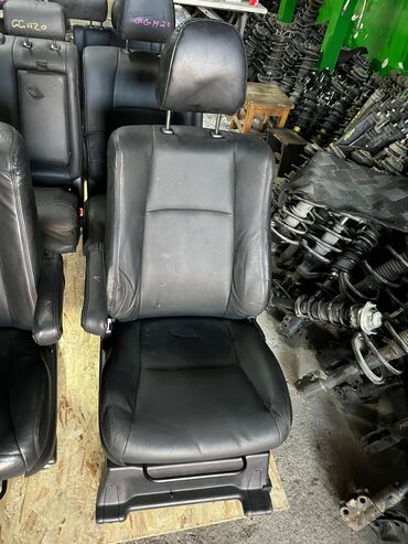 Сиденья: Комплект сидений, Кожа, Toyota 2009 г., Б/у, Оригинал, Япония at lalafo.kg — 9 Сиденья: Комплект сидений, Кожа, Toyota 2009 г., Б/у, Оригинал, Япония — 9