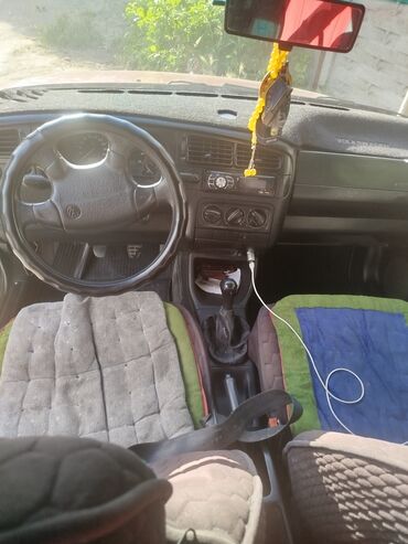 волсваген вента: Volkswagen Vento: 1995 г., 1.8 л, Механика, Бензин, Седан