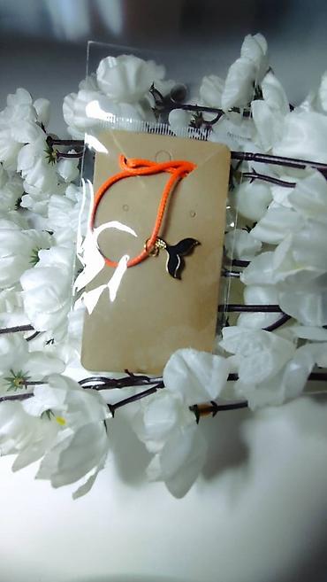 monsoon accessorize srbija: - Tanka narandžasta podesiva ogrlica - Privezak u obliku repa sirene — 1