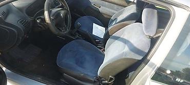 tepih crni: PEUGEOT 206 - KOMPLETAN AUTO U DELOVIMA | peugeot 206 1.1 benzinBoja — 7