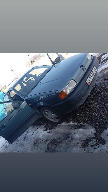 Volkswagen: Volkswagen Passat: 1988 г., 1.8 л, Механика, Бензин, Седан — 3