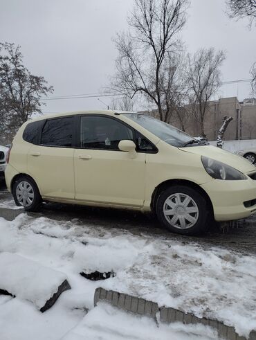 шахман сатылат: Honda Fit: 2002 г., 1.3 л, Вариатор, Бензин, Хэтчбэк