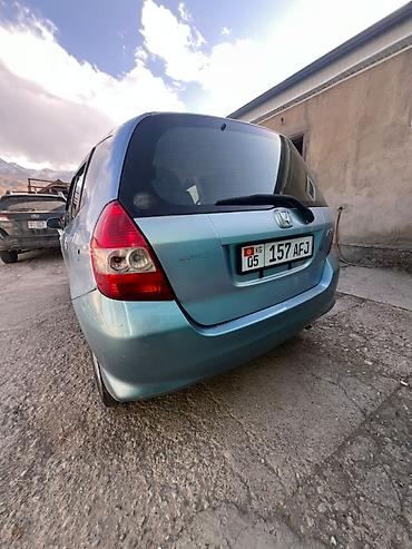 Honda Fit: 2002 г., 1.3 л, Автомат, Бензин, Хетчбек — 9