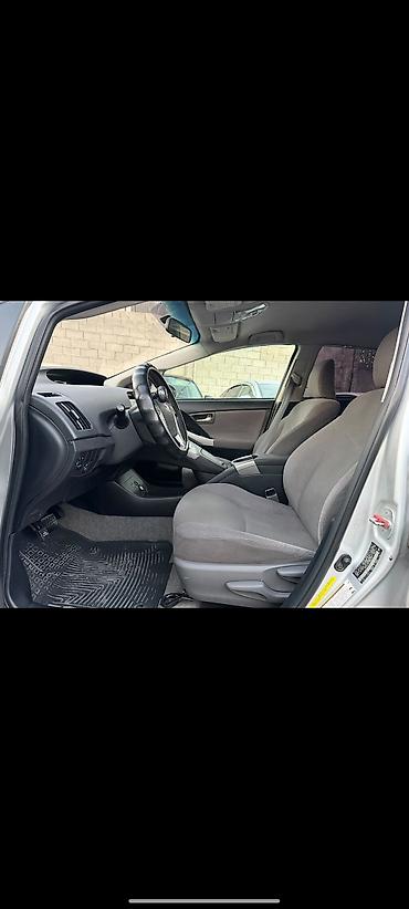 Toyota: Toyota Prius: 2015 г., 1.8 л, Автомат, Гибрид, Седан at lalafo.kg — 7 Toyota: Toyota Prius: 2015 г., 1.8 л, Автомат, Гибрид, Седан — 7