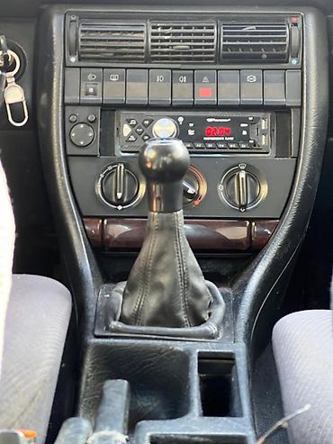 Audi: Audi 100: 1993 г., 2.3 л, Механика, Бензин, Седан — 6