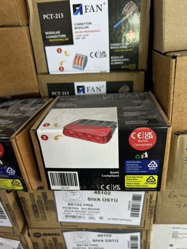 аксессуары для серверных шкафов delta electronics: Модульные клеммники FAN PCT‑213 - Серия: PCT‑213 (на коробке FAN