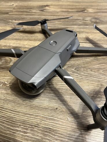 сельскохозяйственный дрон: DJI Mavic 2 Pro Combo — складной квадрокоптер для фото и видеосъёмки